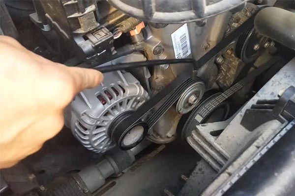 莎车转速传感器的工作原理是什么?